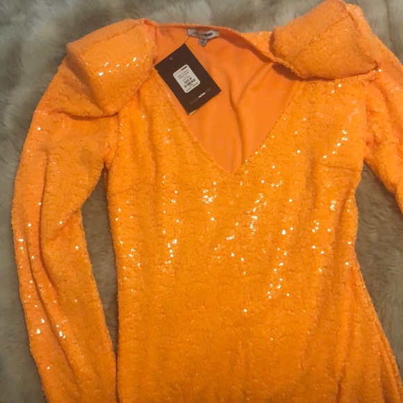 Fashion nova dress - Picture 2 of 3